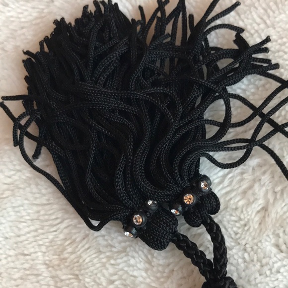 Black velvet evening bag, free with purchase - Picture 3 of 8